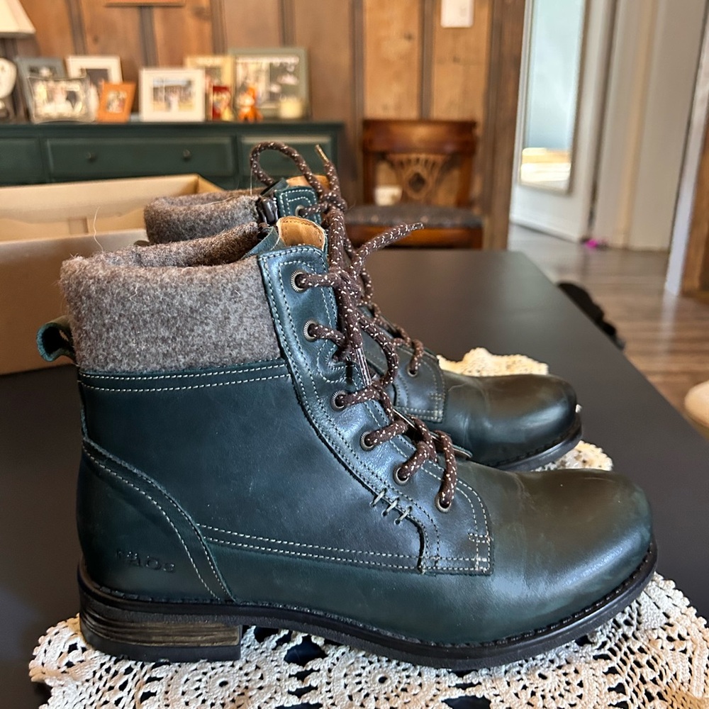 Taos teal Leather Ankle Boots with Brown Laces